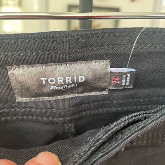 NWT Torrid Crop Aviator Skinny Stretch Twill Mid-Rise Pant $65 24 - Picture 4 of 7